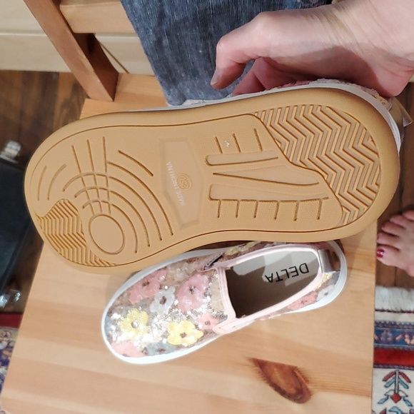 Sequin Sneakers - Picture 7 of 16